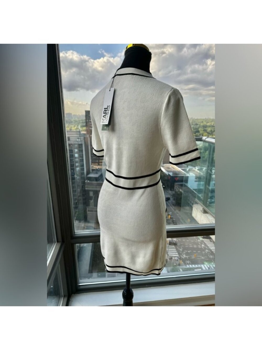 🆕 KARL LAGERFELD 🧿 NWT Classic Knit Dress with Embroidered Monogram, White, Sm - Picture 6 of 16